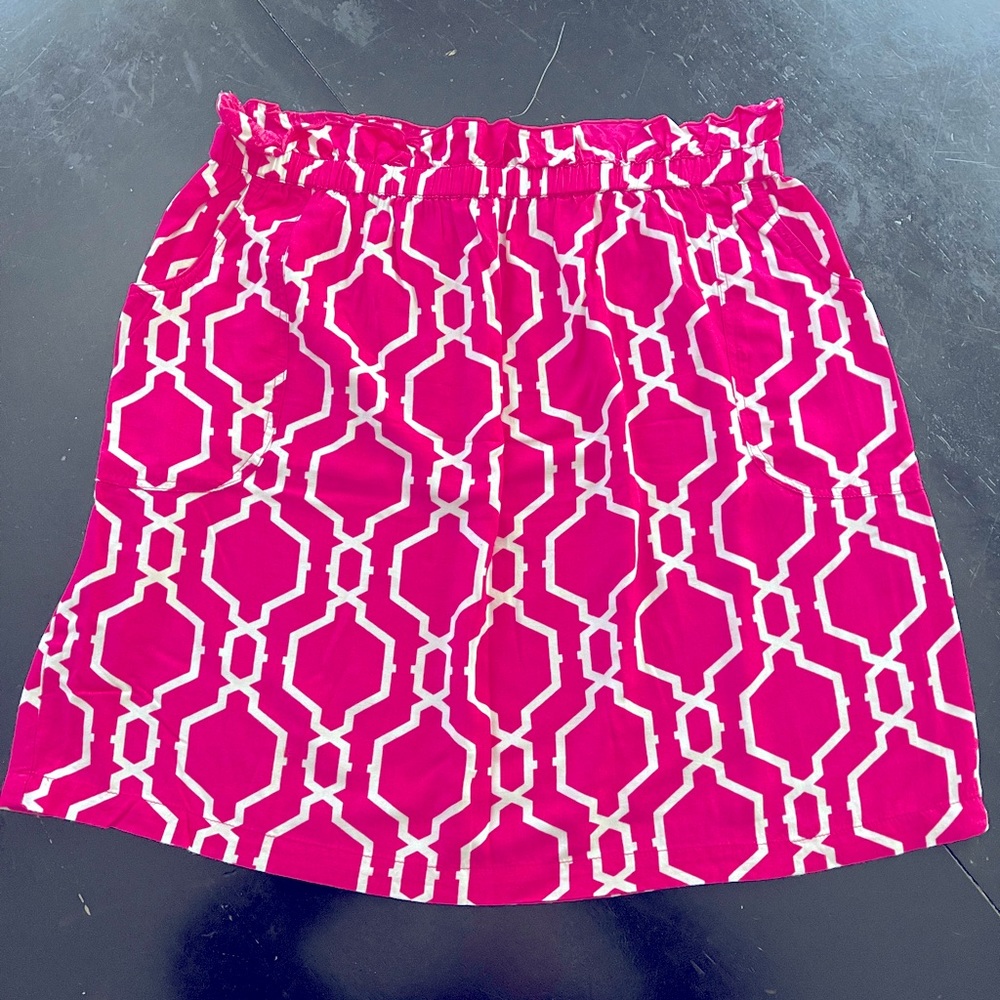 Escapada Hot pink & white skirt.2 generous decorative pockets. Elastic waist.